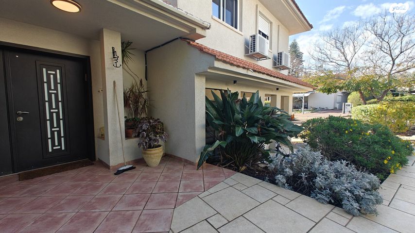 בית פרטי/ קוטג', צורית