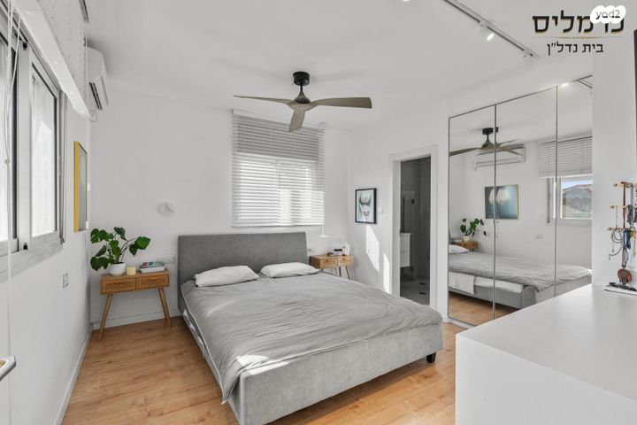 דופלקס, הפרחים, מודיעין מכבים רעות