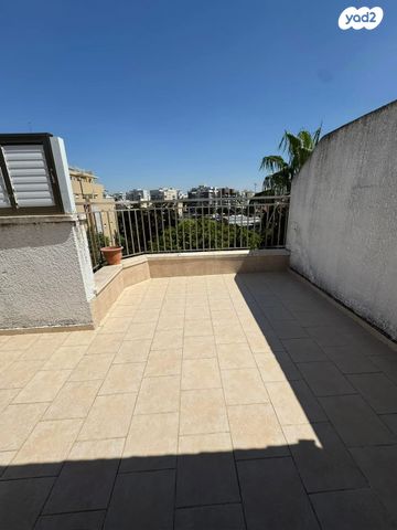 גג/ פנטהאוז, בעל שם טוב, מחנה יהודה, פתח תקווה