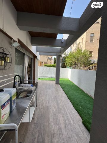 דירת גן, חולון