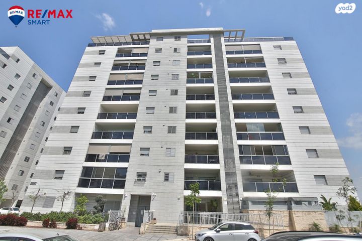 שושנה דמארי 