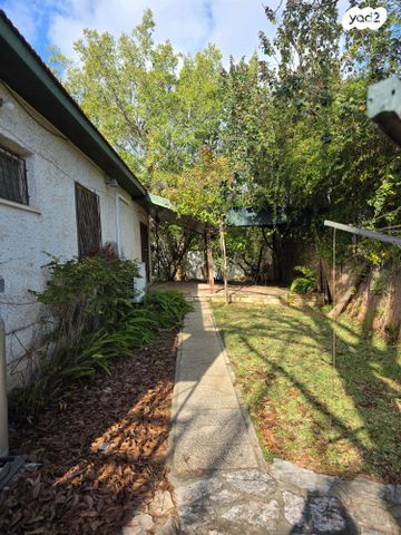 מגרשים, נווה מגן, רמת השרון