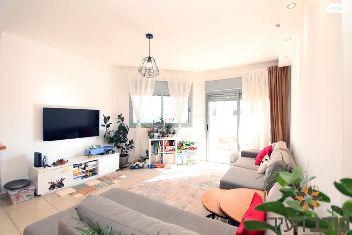 דירה, אלונים, קרית השרון, נתניה