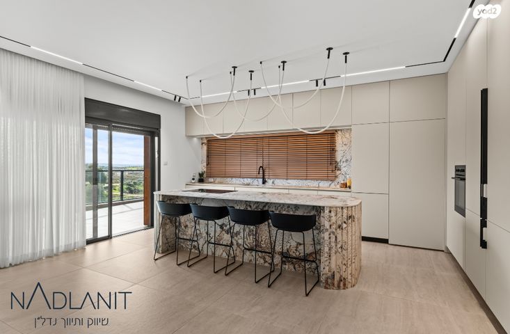 גג/ פנטהאוז, שמעון פרס, מורשת, מודיעין מכבים רעות