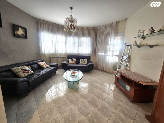 דירת גן, הדקל, שגיא, כרמיאל