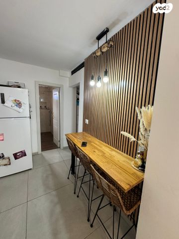 דירת גן, חולון