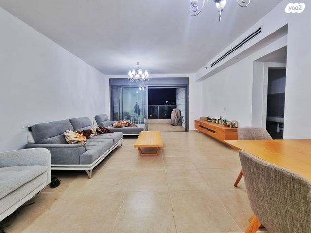 דירה, ז'בוטינסקי, בן גוריון, אזור