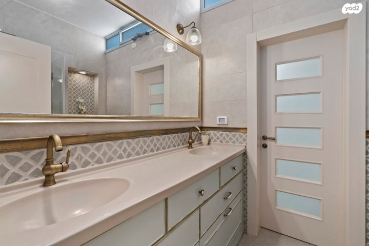 בית פרטי/ קוטג', מיתר / כרמית