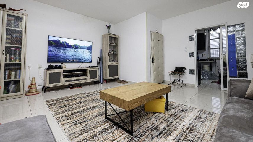 דירה, זכריה הלל 13, מחנה יהודה, פתח תקווה