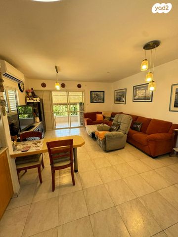 גג/ פנטהאוז, בעל שם טוב, מחנה יהודה, פתח תקווה