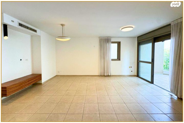 דירה, ראשונים, כפר סבא