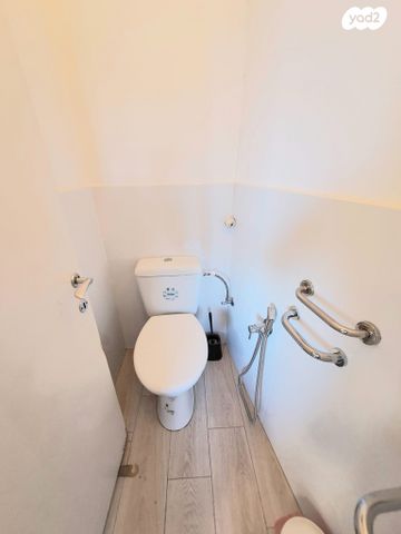 דירה, דרך צרפת 63, קרית שפרינצק, חיפה