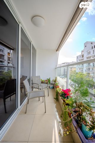 דירה, מעפילי אגוז 36, נווה חן, תל אביב יפו