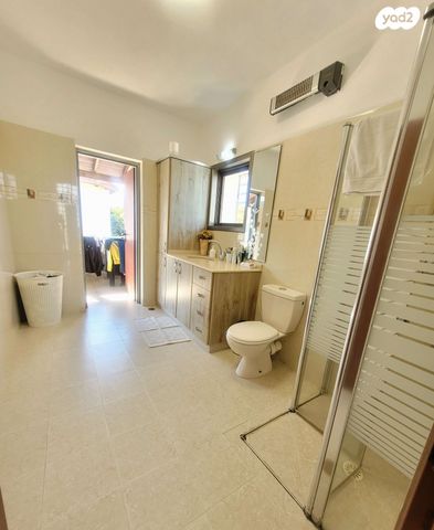 דו משפחתי, שיכוני המזרח, ראשון לציון