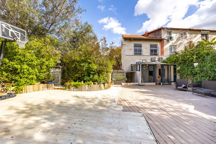 דירת גן, פרץ ברנשטיין, רמת שרת, ירושלים