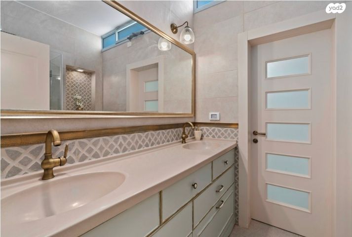 בית פרטי/ קוטג', מיתר / כרמית