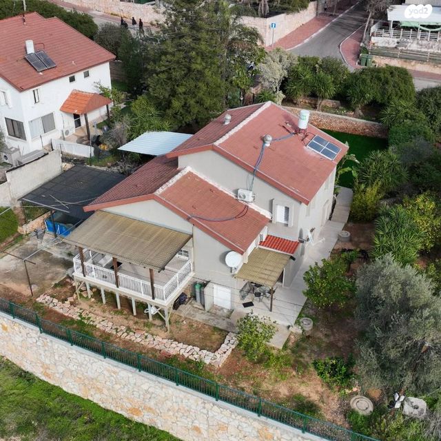 בית פרטי/ קוטג', בית אריה / עופרים