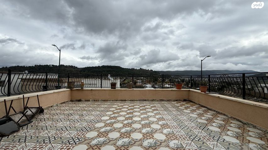 בית פרטי/ קוטג', חוסן, חוסן