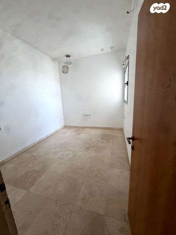 דירה, ניסים אלוני, צמרות איילון, פארק צמרת, תל אביב יפו