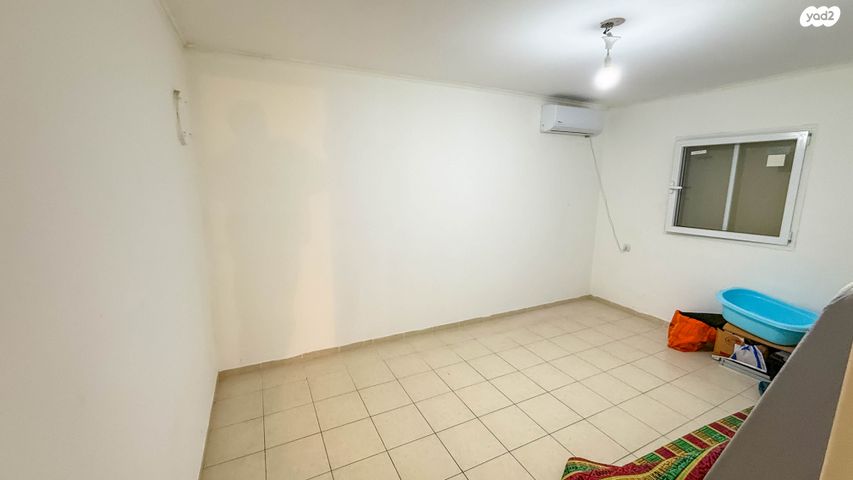 דירה, שביל המרגנית, אברהם דנינו, בן גוריון, עכו