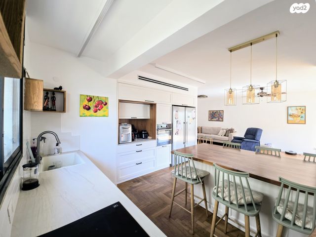 דירה, רעננה