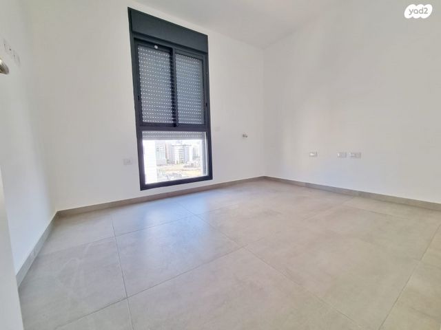 דירה, משה רינת, קרית רבין, חולון