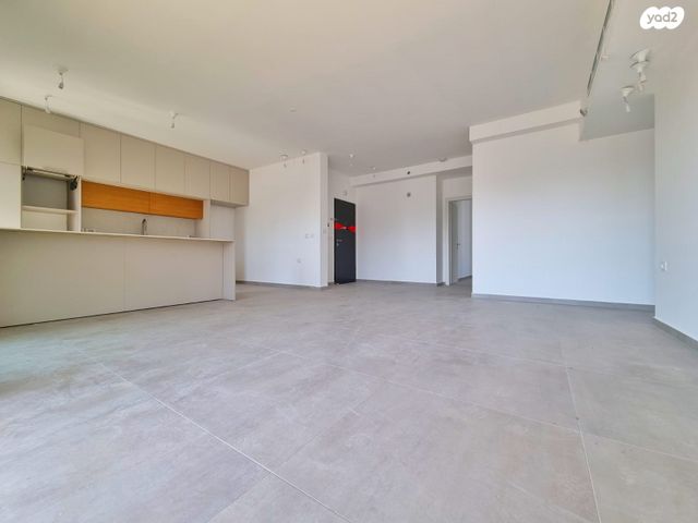 דירה, משה רינת, קרית רבין, חולון