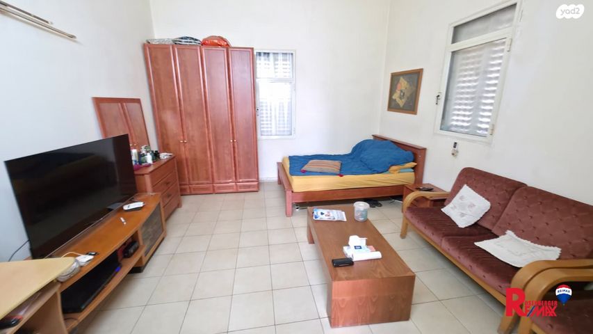 דירה, שפינוזה 1, שיכון גג, אזור