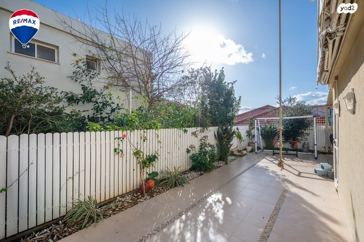 דו משפחתי, התומר, יעקב, זכרון יעקב