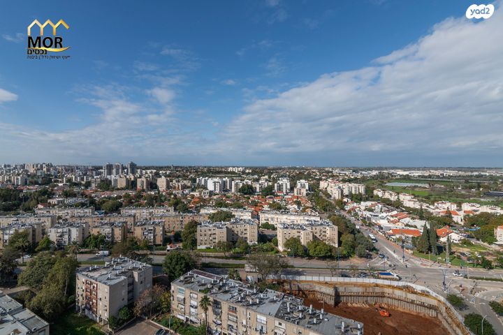 דירה, חרמון, נאות שז"ר, יבנה