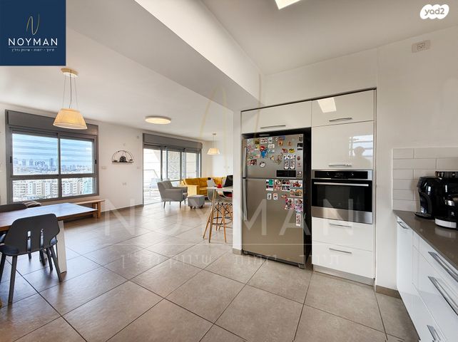 דירה, אלונים 24, קרית השרון, נתניה