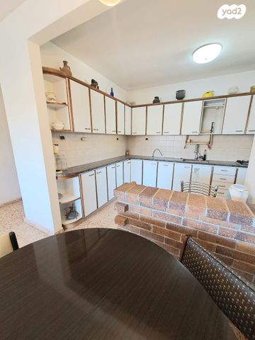 דירה, דרך צרפת 63, קרית שפרינצק, חיפה