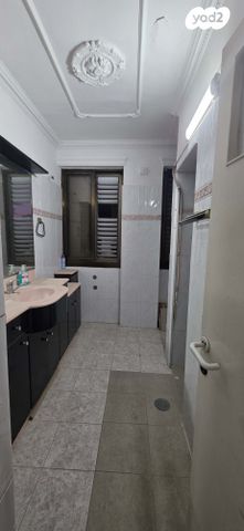 דירה, ז'בוטינסקי 6, עצמאות יוספטל, בת ים