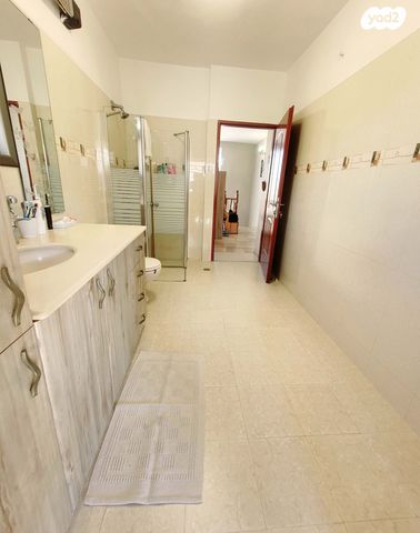 דו משפחתי, שיכוני המזרח, ראשון לציון