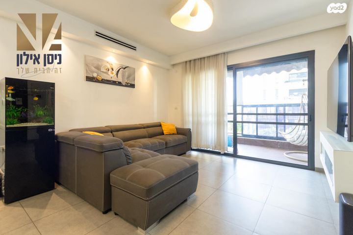 דירה, מנחם רצון 12, מחנה יהודה, פתח תקווה