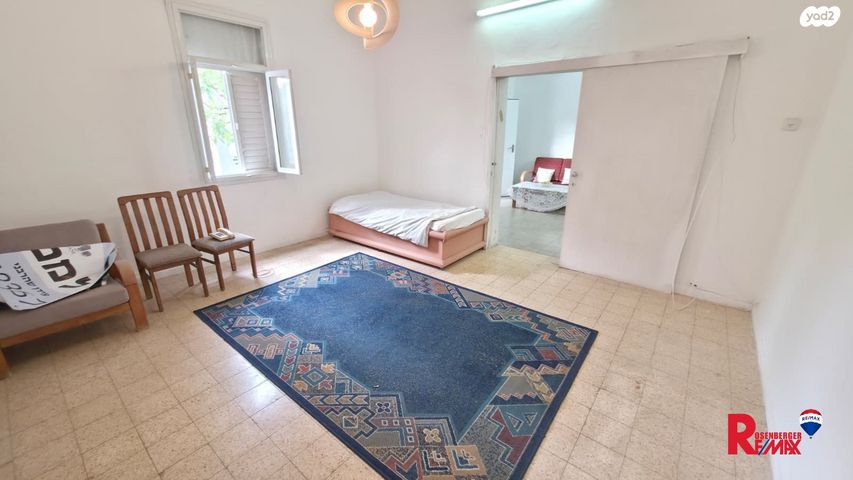 דירה, שפינוזה 1, שיכון גג, אזור