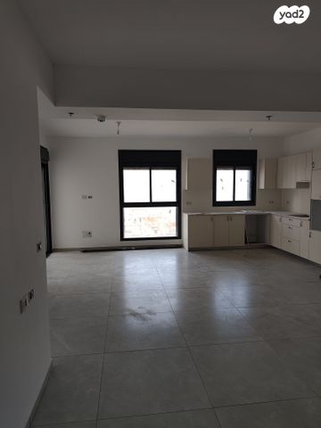 דירה, יהורם גאון 7, דרום חדש, פארק הים, בת ים