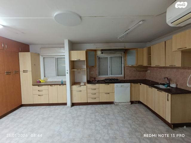 דו משפחתי, שאול המלך 12, יצחק רבין, מעלות תרשיחא