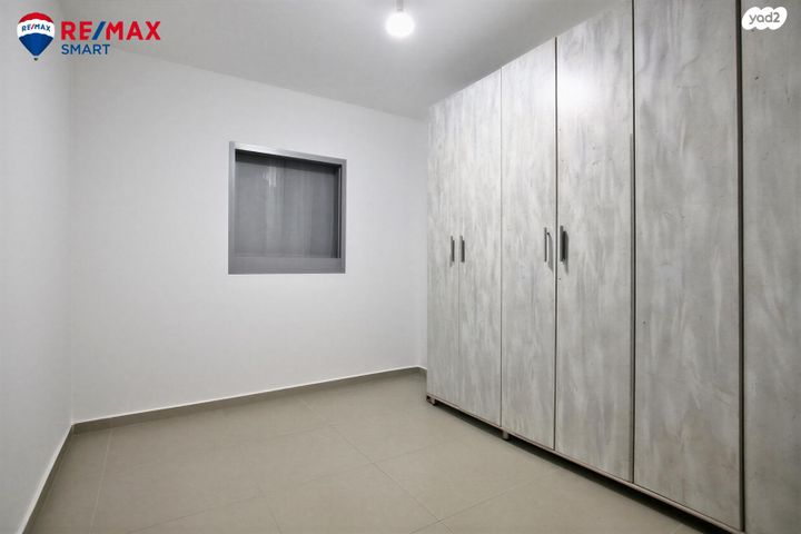 דירה, שושנה דמארי, נאות אפק, אפקה, קרית ביאליק