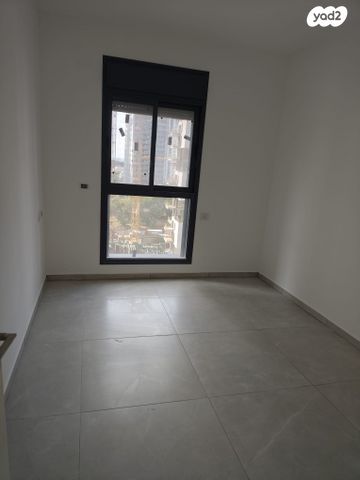 דירה, יהורם גאון 7, דרום חדש, פארק הים, בת ים