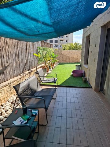 דירת גן, ברקת 18, אבני חן, חריש