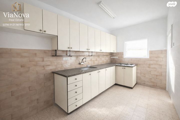 דירה, א' / צפון מזרח העיר, רחובות