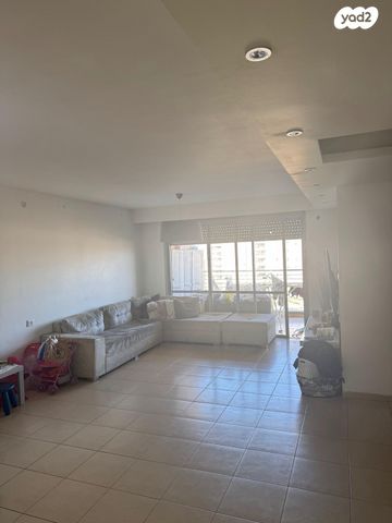 דירה, אברהם בלסברג, ברנע, אשקלון