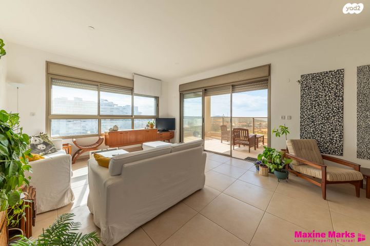 דירה, אהוד מנור, עיר ימים, נתניה