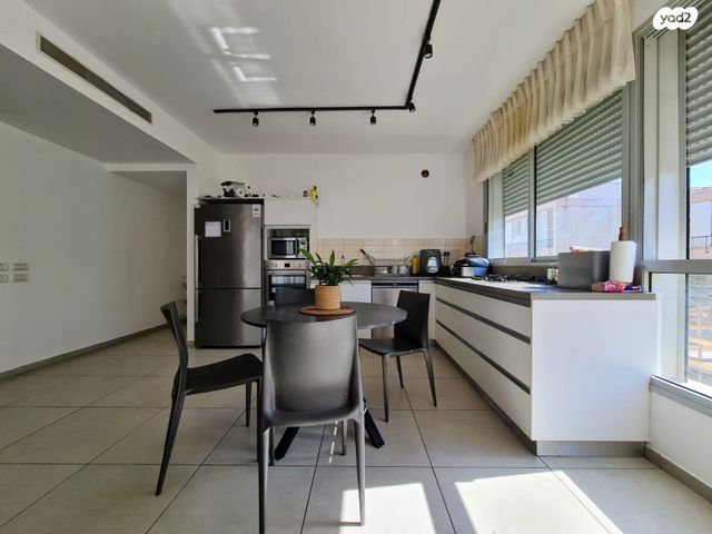 דירה, אליעזר בן יהודה, מרכז העיר דרום, נתניה