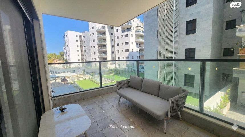 דירה, מרכז פרדס חנה, פרדס חנה כרכור