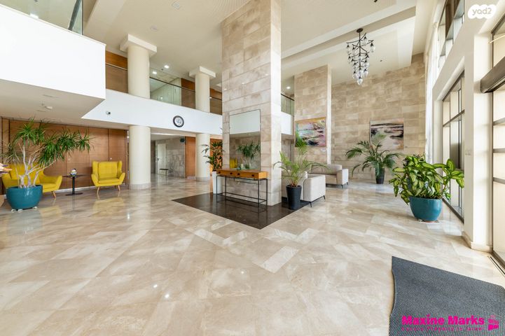 דירה, אהוד מנור, עיר ימים, נתניה