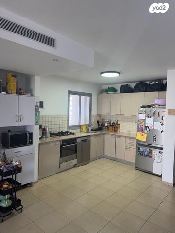 דירה, אברהם בלסברג, ברנע, אשקלון