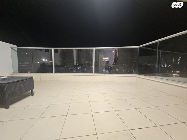 דירה, אפרים קישון 6, חתני פרס ישראל, באר יעקב