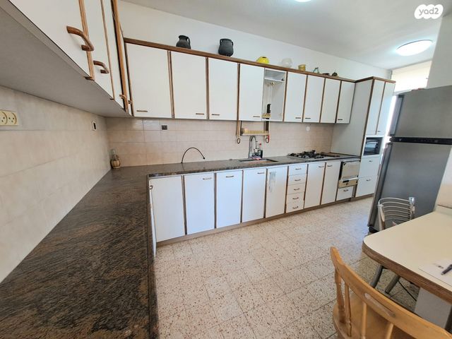 דירה, דרך צרפת 63, קרית שפרינצק, חיפה